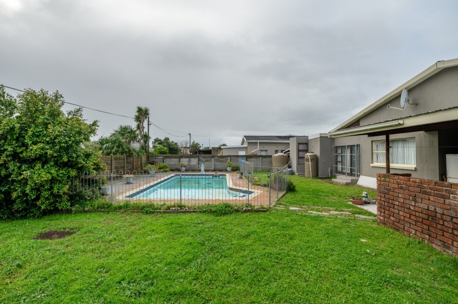 3 Bedroom Property for Sale in Kabega Park Eastern Cape